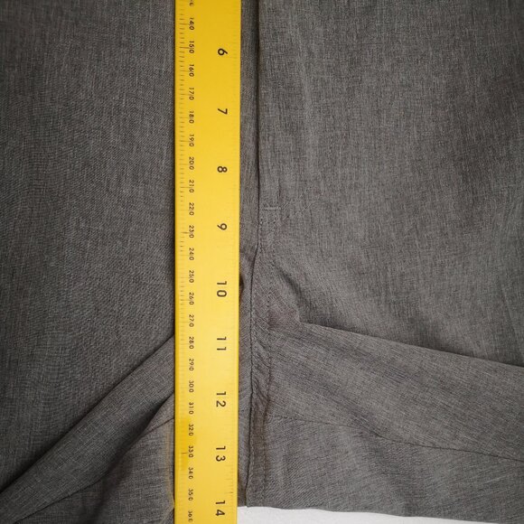 NWT Izod Men's Size 42 Grey 4 Way Stretch UPF50 Quick Dry Classic Fit Shorts - Picture 14 of 15